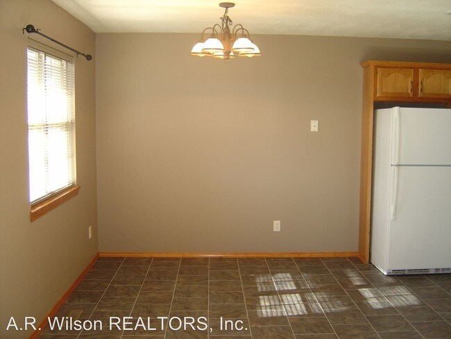 Building Photo - 3 br, 2 bath House - 3314 W. Erie St.