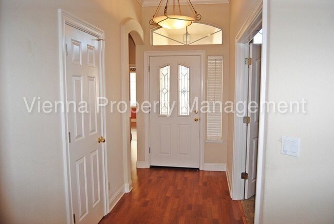 Building Photo - 9244 Moondancer Cir