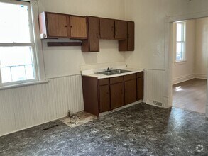 Building Photo - 2078 S 17th St