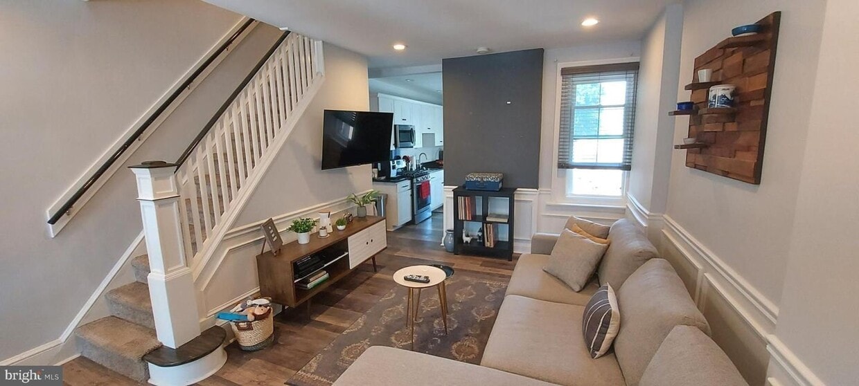 Primary Photo - Charming 3-Bedroom Home in Desirable Bridg...