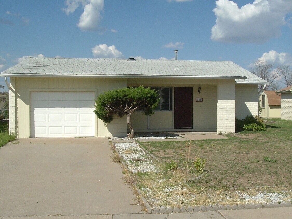 Primary Photo - 206 Chalcocite St