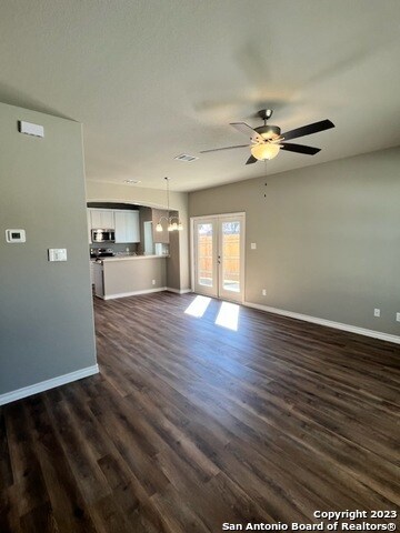 Foto del edificio - 2031 Silver Oaks