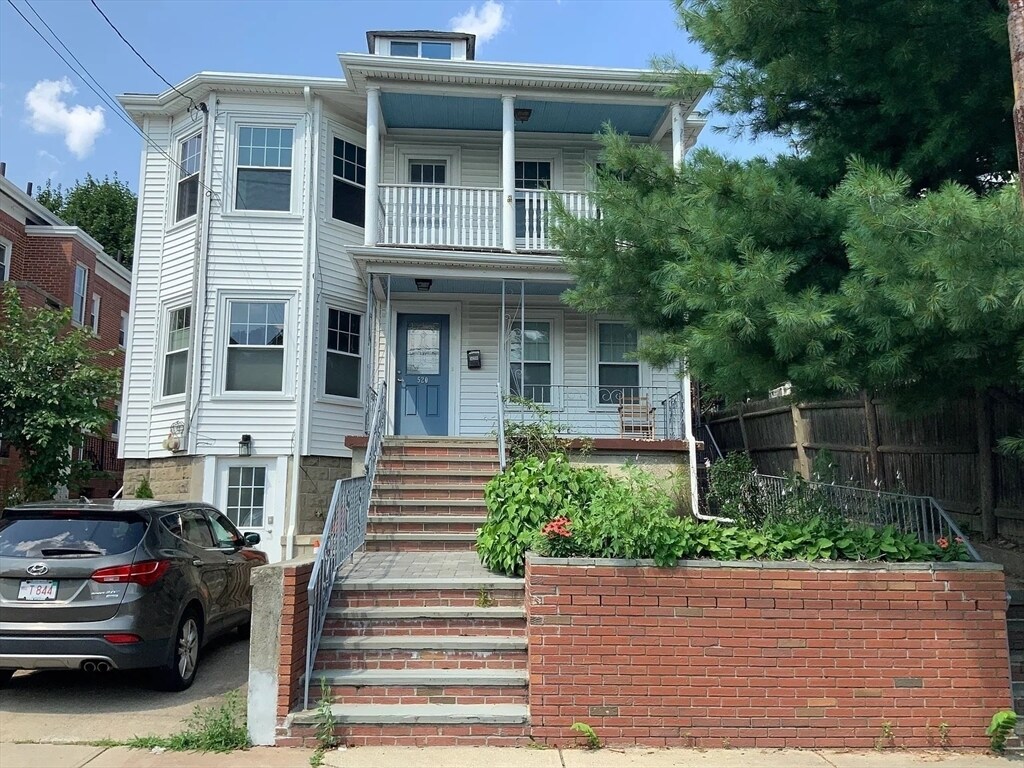 Foto principal - 520 Mt Auburn St