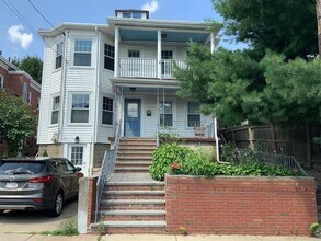 Building Photo - 520 Mt Auburn St