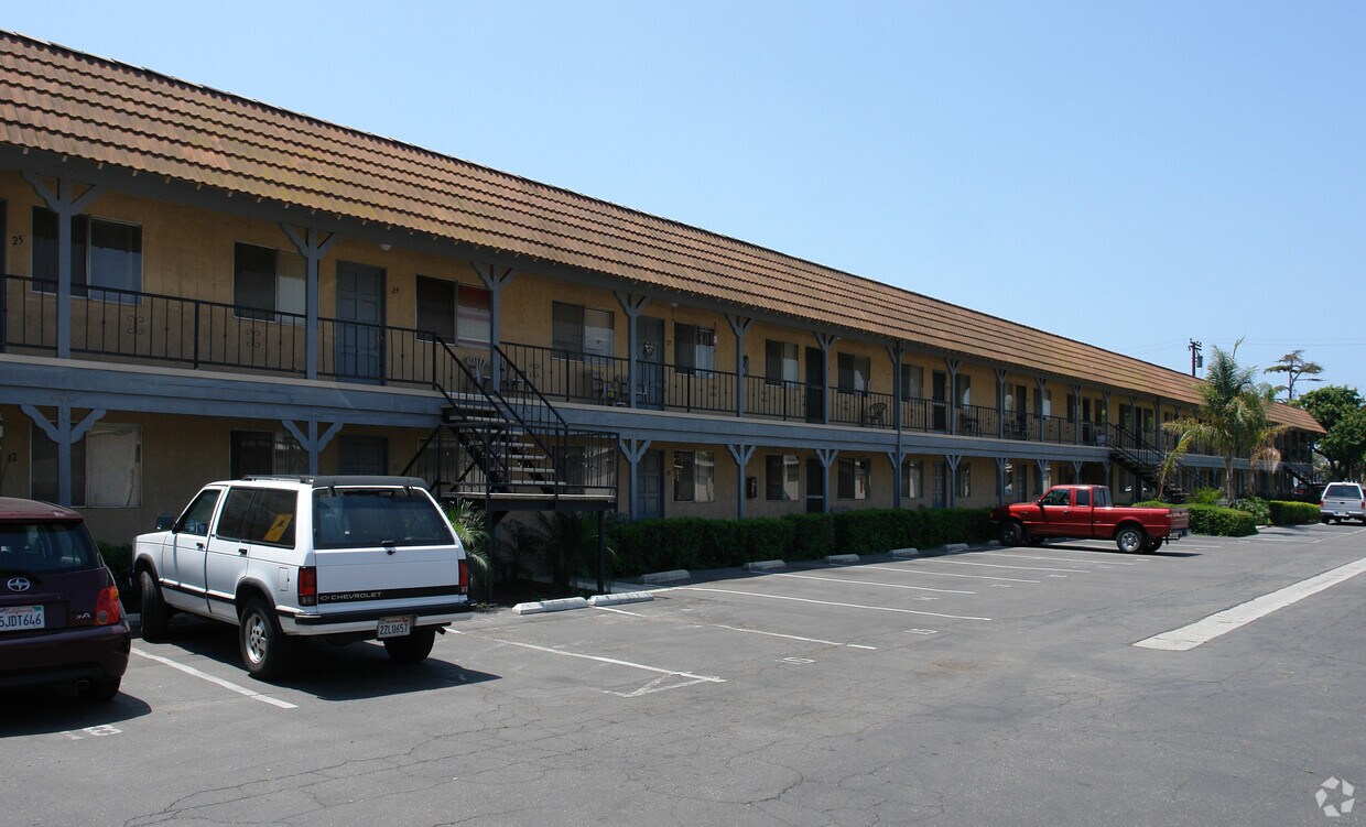 Foto del edificio - Huntington Beach Apartments