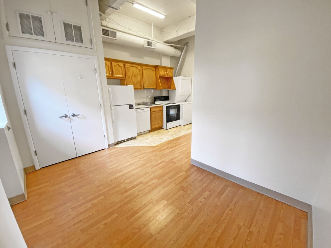 Primary Photo - University Loft Apartments