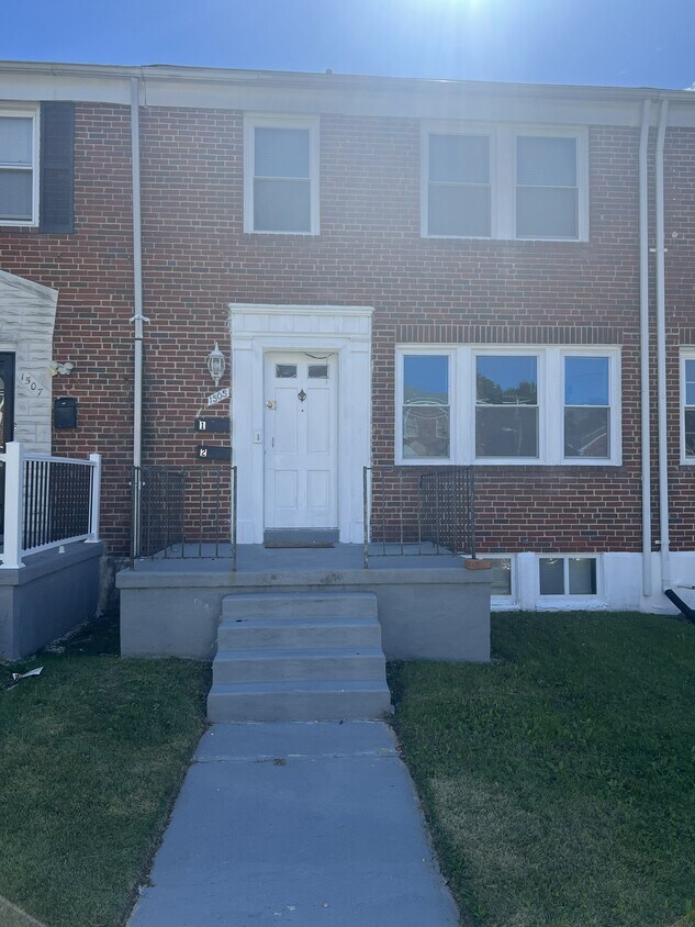 Primary Photo - 1505 Medford Rd