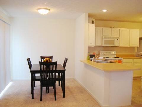 Building Photo - 2626 E Oaklawn Ct
