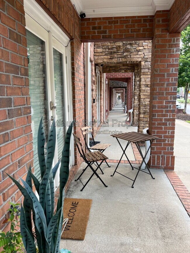 Photo - 221 16th Street Northwest Townhome
