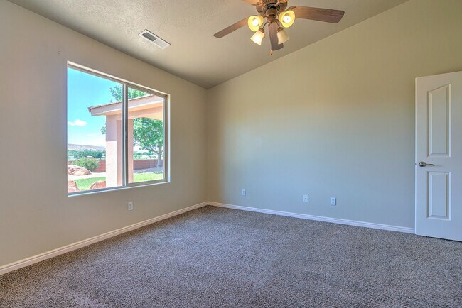 Building Photo - 1630 E 2450 S