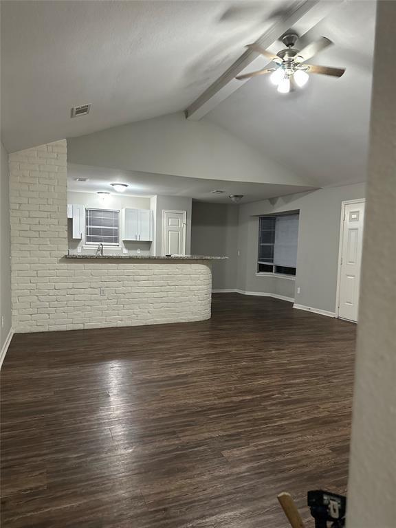 Foto del edificio - 15770 Chimney Rock Rd