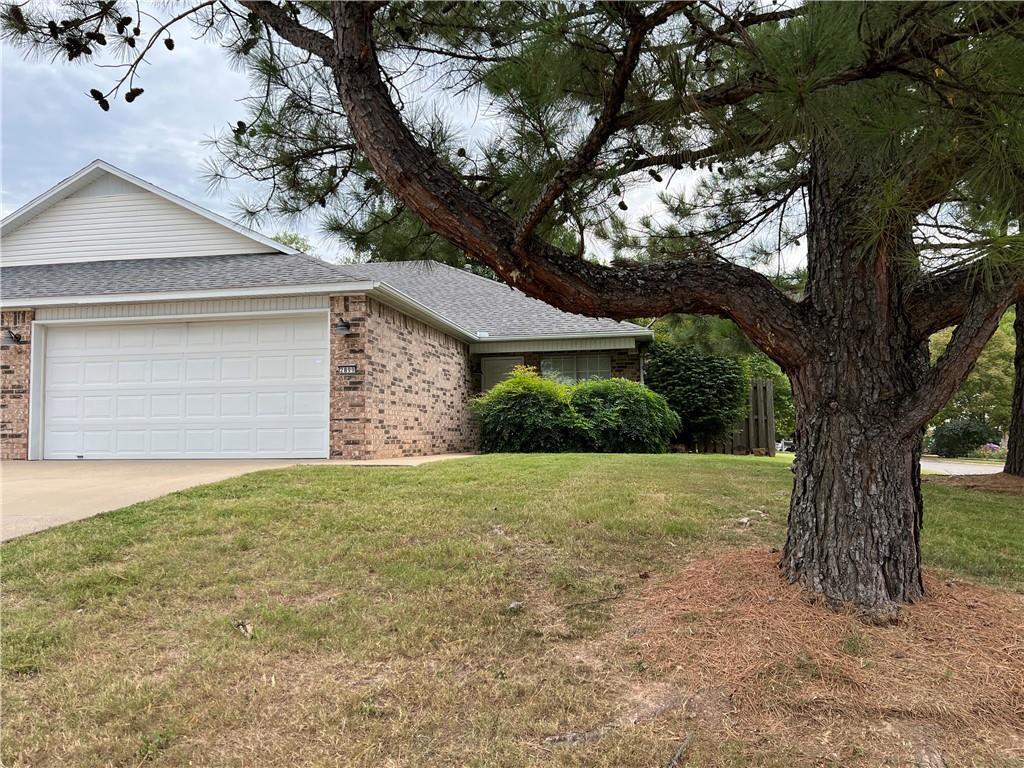 2899 Wildwood Dr, Fayetteville, AR 72704 Townhome Rentals in