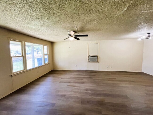 Foto del edificio - 1033 SW 63rd St