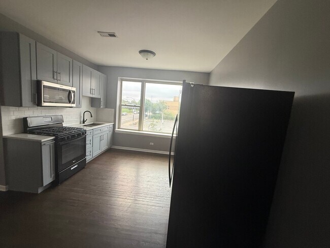 Foto del edificio - 1856 W 18th St