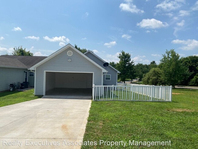 Building Photo - 2 br, 2 bath House - 109 Willow Creek Blvd.