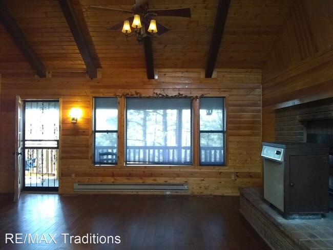 Building Photo - 2 br, 1 bath House - 1540 Falcon Ln