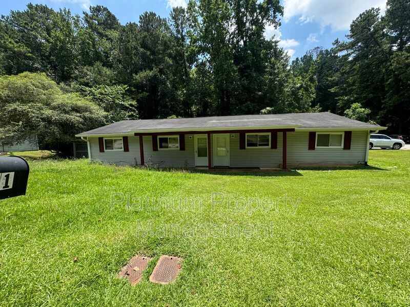 Foto principal - 541 Springwood Dr