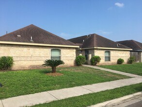 Building Photo - 1205 S Palm Dr