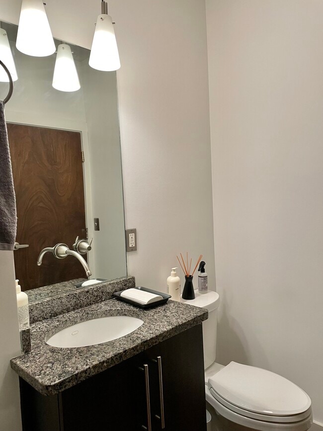 Photo - 1253 Caroline St NE Apartment