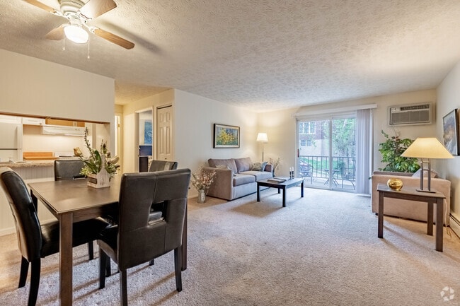 Interior Photo - Bellevue House Apartments