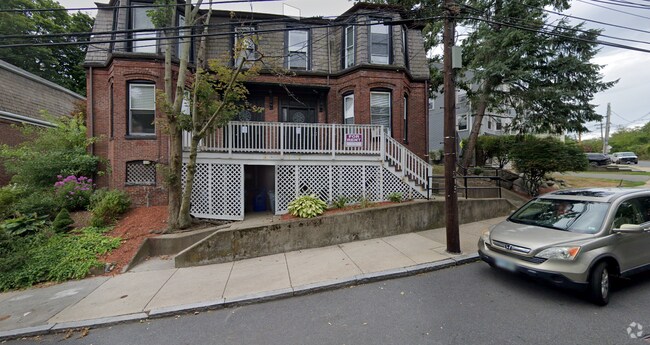 Building Photo - 38 Newton St