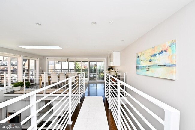 Building Photo - 2012 Kalorama Rd NW