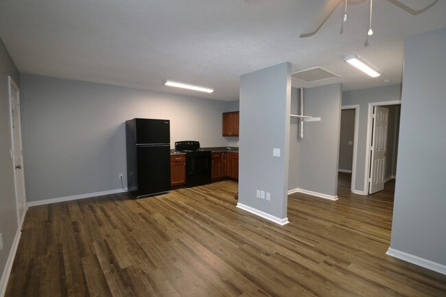 Building Photo - 107 N 9th St