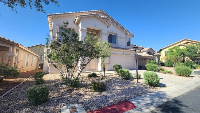 Foto del edificio - Beautiful 2 Story 4 Bedroom home