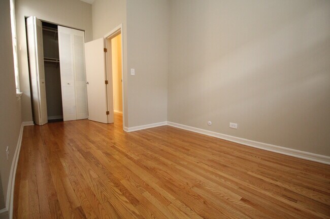 Foto del edificio - 2310 N Clark St