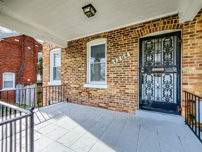 Foto del edificio - 4204 10th St NE