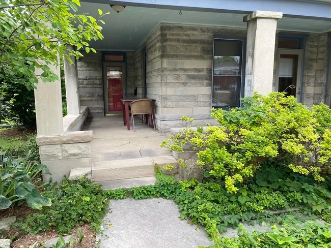 Building Photo - 601 S Grant St