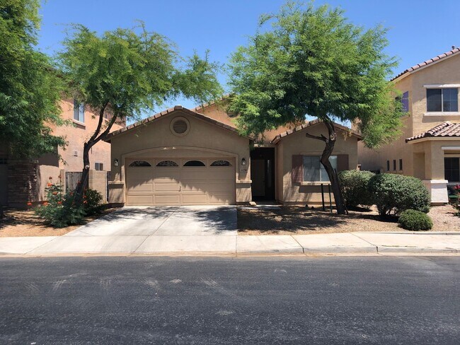 Foto del edificio - 44290 W Neely Dr