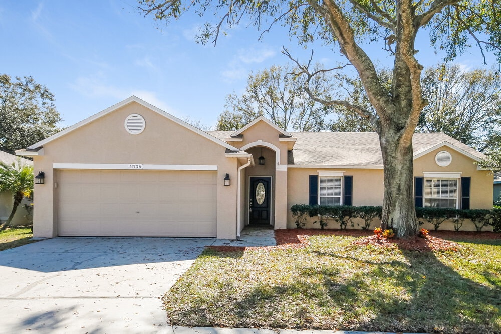 2706 SUNDANCE CIR  