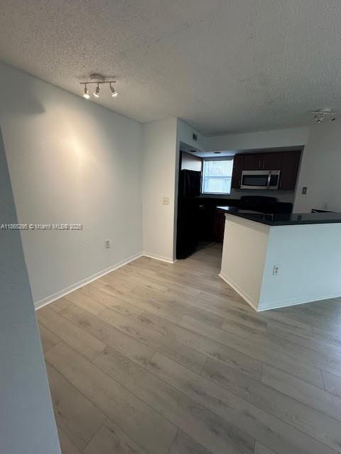 Building Photo - 13060 Vista Isles Dr