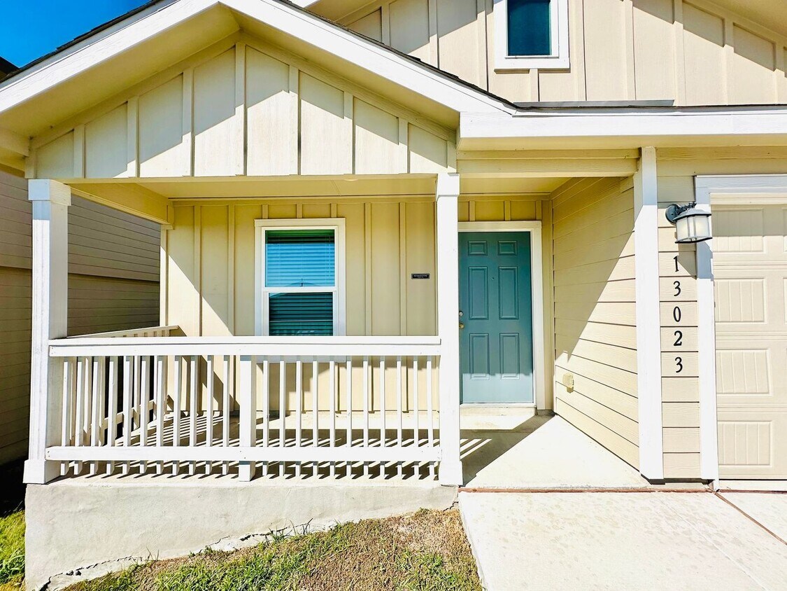 Charming 3-Bedroom, 2.5-Bath Home in the desirable Sage Meadows Community! - Charming 3-Bedroom, 2.5-Bath Home in the d...