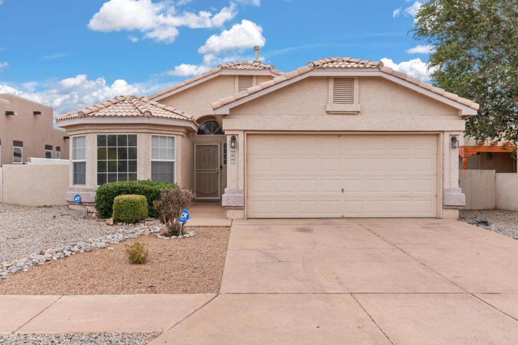 Primary Photo - 7624 Va Belleza SW