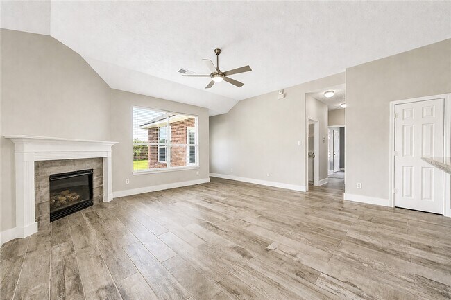 Building Photo - 22027 Field Green Dr
