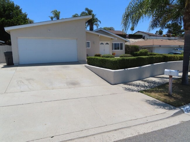 Building Photo - Four Bedroom Home in Oceanside