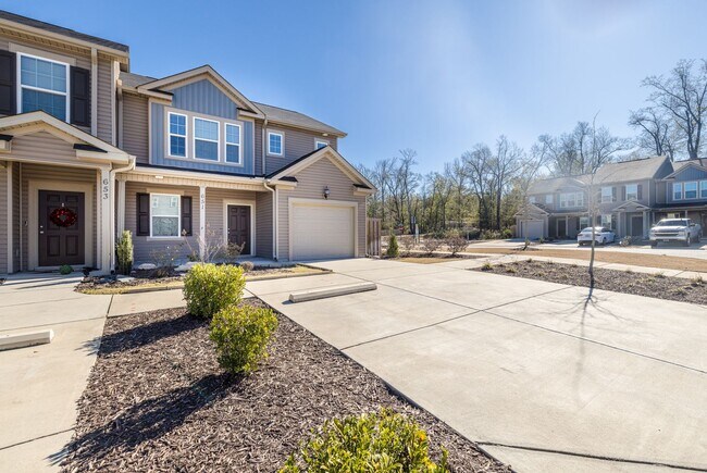 Building Photo - 651 Red Cedar Ct