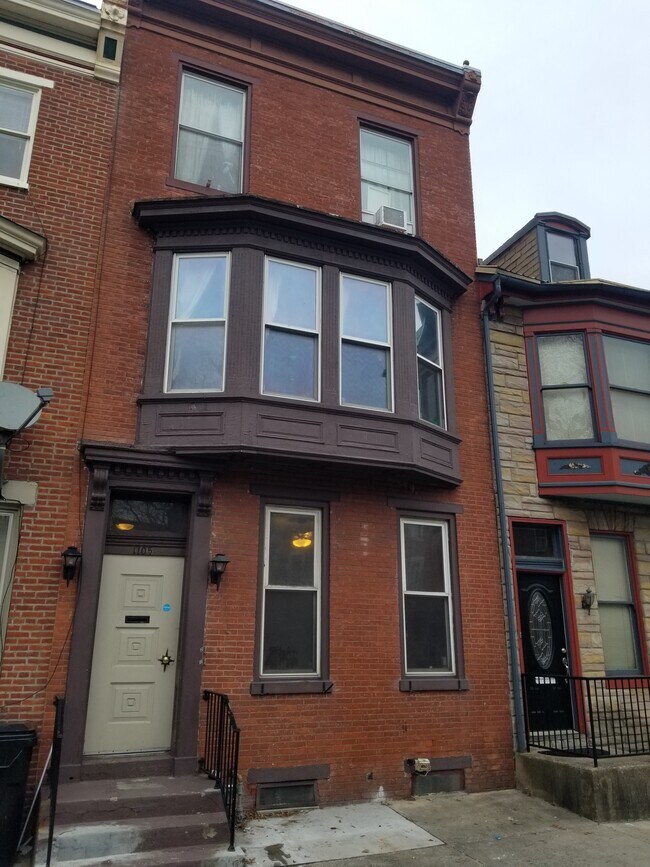 Building Photo - 1105 N 2nd St