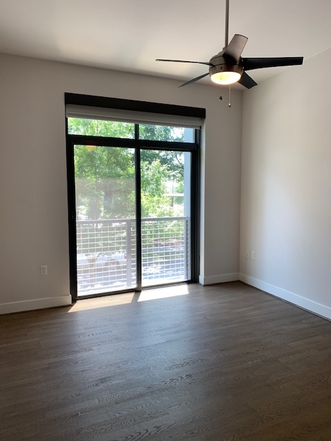 Living room overlooking park - 525 Water St SW