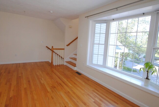 Building Photo - 68 Georgetown Dr