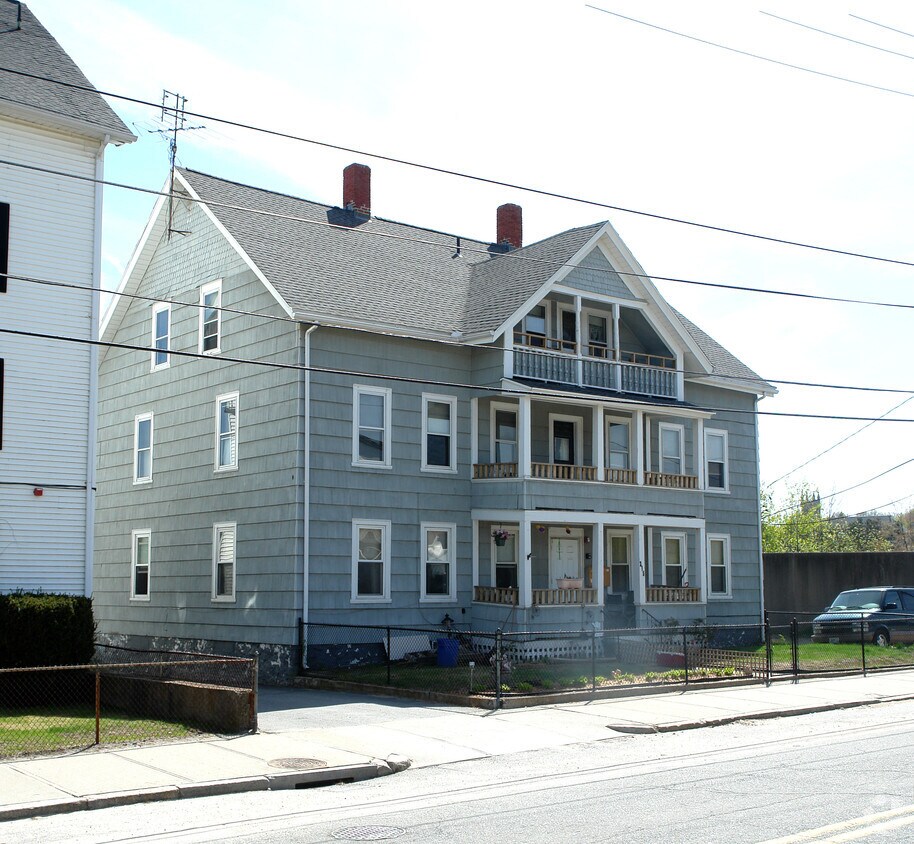 Foto del edificio - 315 E School St