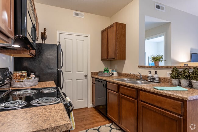 The Eagle: 2 Br, 2 Ba - 1,025 SF - Woods at Perry Lane