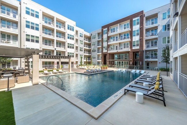 Elan Crockett Row Apartments - Fort Worth, TX | Apartments.com