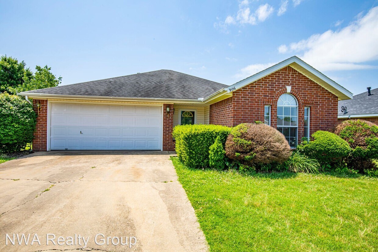 Primary Photo - 3 br, 2 bath House - 906 Rachel Avenue
