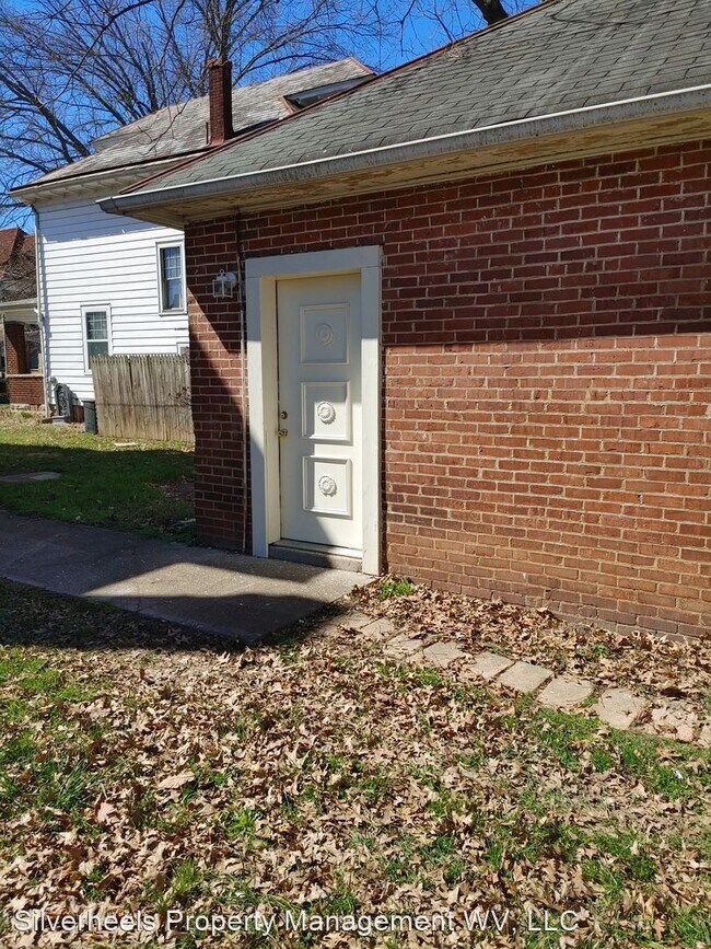 Building Photo - Studio, 1 bath House - 1223 1/2 22nd Street