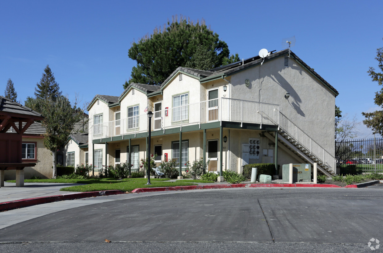 Building Photo - Arrowhead Woods Apartments