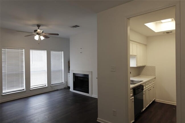 Foto del edificio - 2706 Salado St