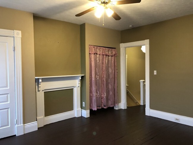 Building Photo - Cute 1 Bedroom Columbia Tusculum Rental!